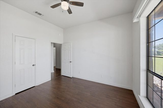 122 Eagle Pass Lane, Weatherford, TX 76087