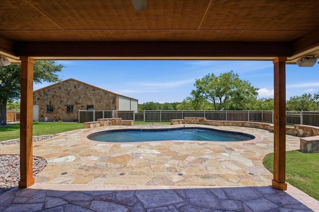122 Eagle Pass Lane, Weatherford, TX 76087