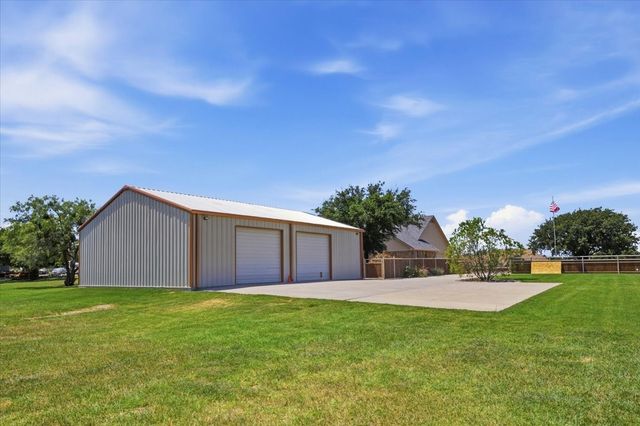 122 Eagle Pass Lane, Weatherford, TX 76087