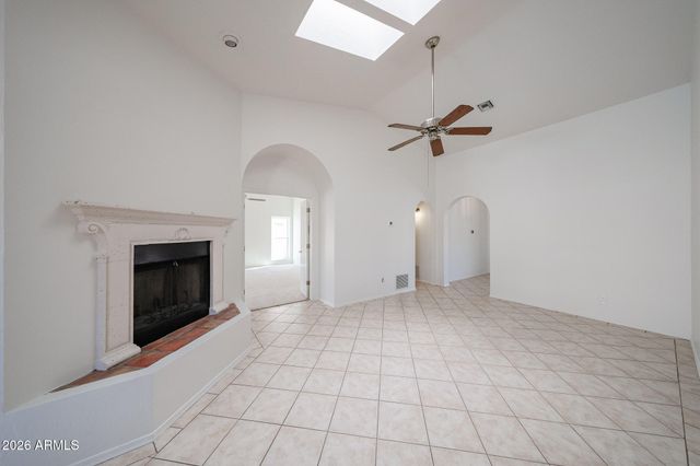 9122 W HEARN Road, Peoria, AZ 85381