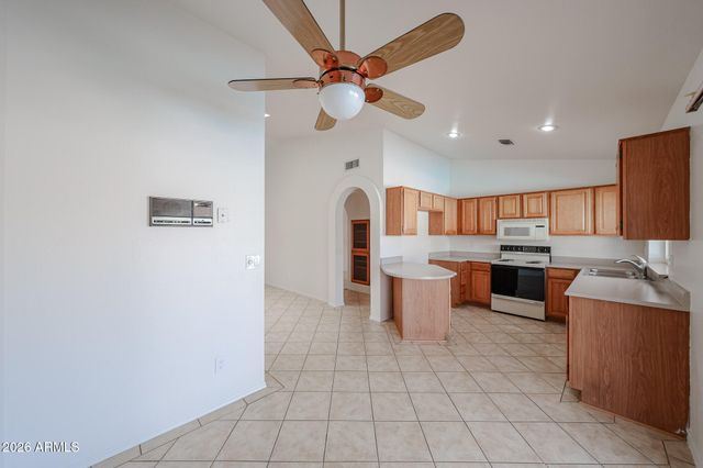 9122 W HEARN Road, Peoria, AZ 85381