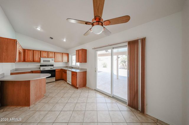 9122 W HEARN Road, Peoria, AZ 85381