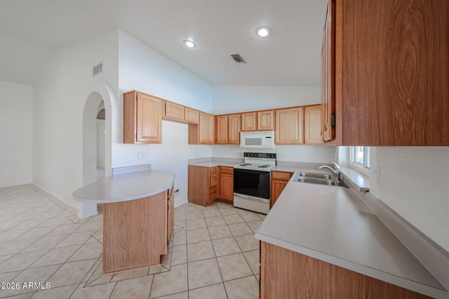 9122 W HEARN Road, Peoria, AZ 85381