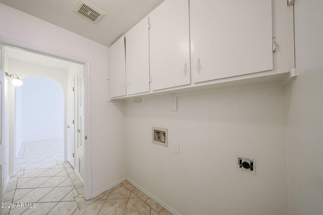 9122 W HEARN Road, Peoria, AZ 85381