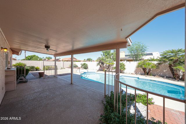 9122 W HEARN Road, Peoria, AZ 85381