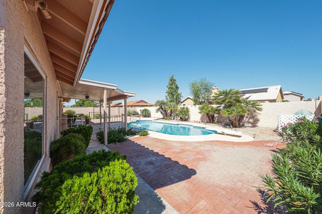 9122 W HEARN Road, Peoria, AZ 85381