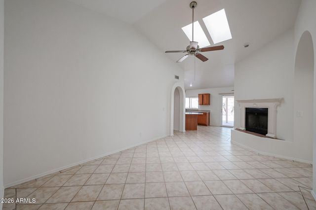 9122 W HEARN Road, Peoria, AZ 85381