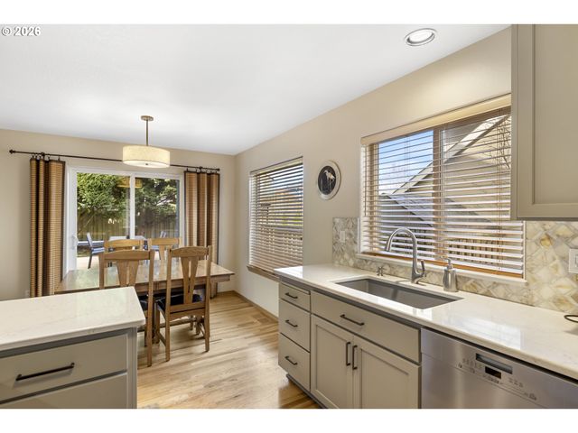 17567 Sw INKSTER Dr, Sherwood, OR 97140