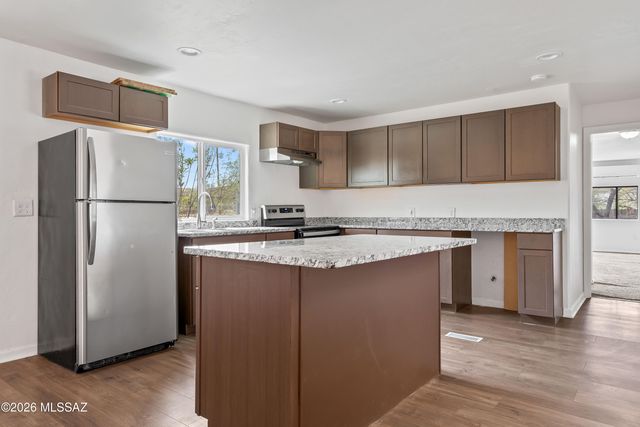 12466 W Vegas Drive, Tucson, AZ 85736