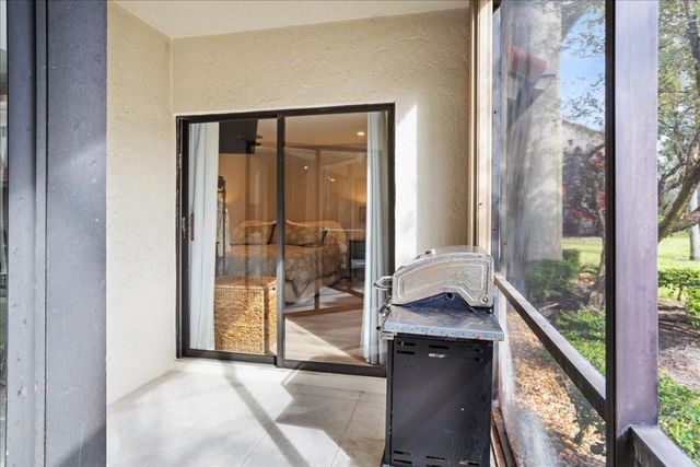 5670 Coach House Circle B, Boca Raton, FL 33486