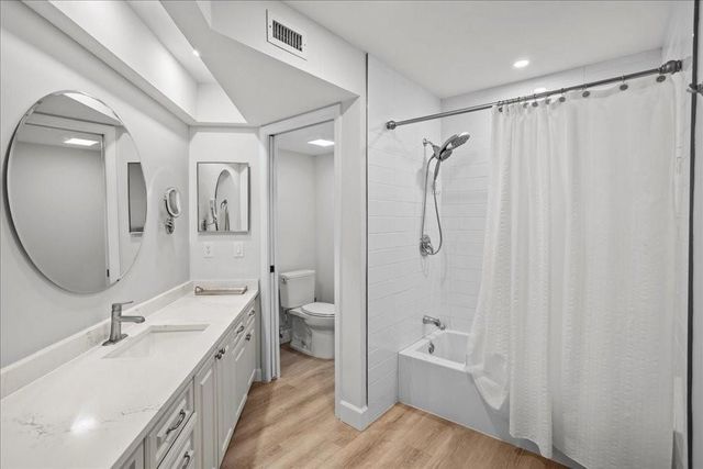 5670 Coach House Circle B, Boca Raton, FL 33486