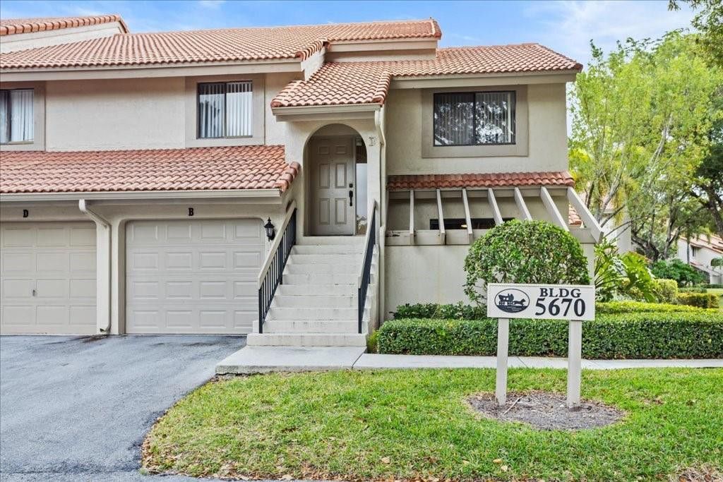 5670 Coach House Circle B, Boca Raton, FL 33486