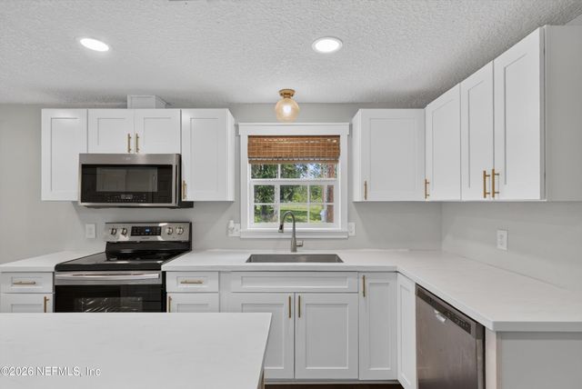 4890 MCALLISTER Road, Middleburg, FL 32068