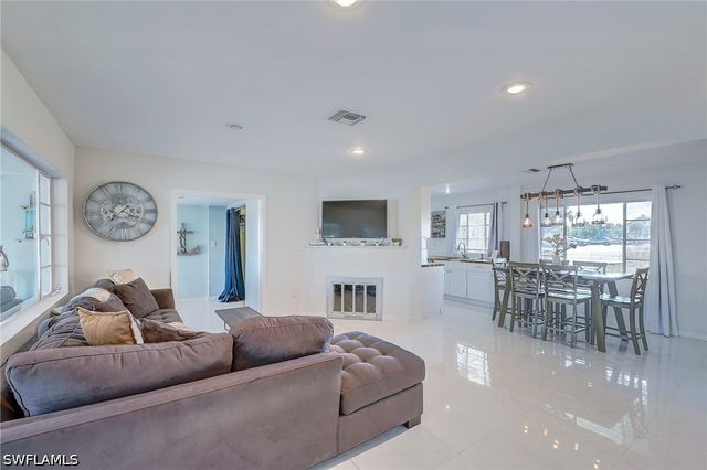 1138 Harbor DR, Fort Myers, FL 33917