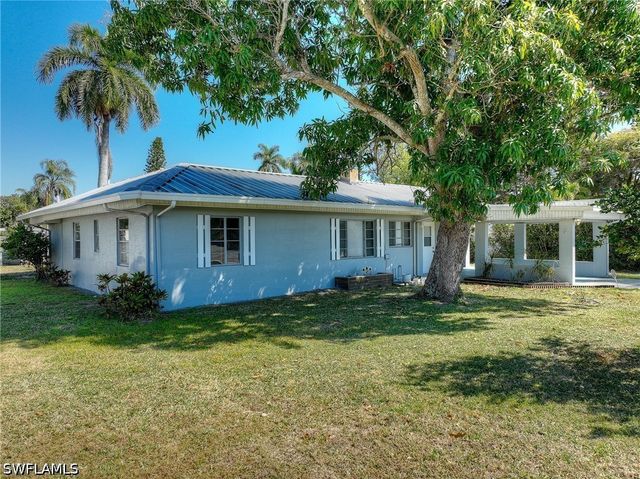 1138 Harbor DR, Fort Myers, FL 33917