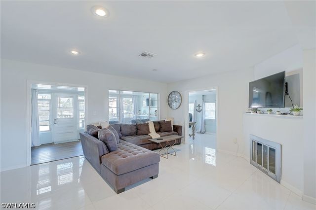 1138 Harbor DR, Fort Myers, FL 33917