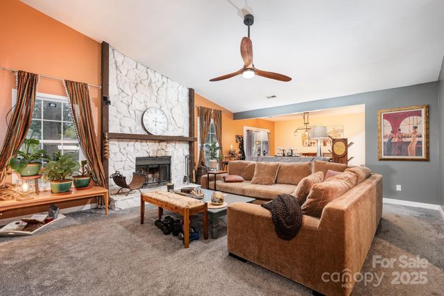 7626 Eastbourne Road, Charlotte, NC 28227