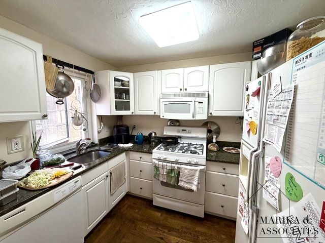 30 St Paul Street 6, Brookline, MA 02446