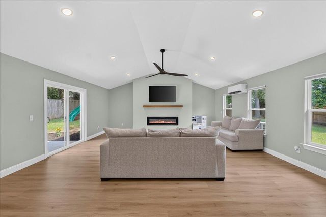 127 Saint Marks Drive, Goose Creek, SC 29445