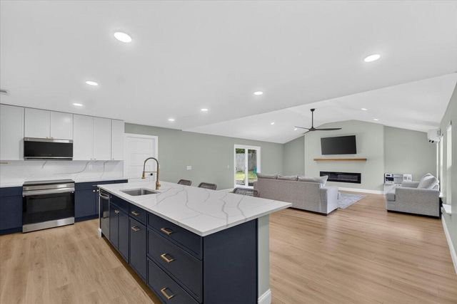 127 Saint Marks Drive, Goose Creek, SC 29445