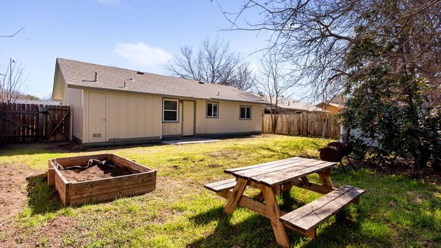 1618 Chippeway LN, Austin, TX 78745