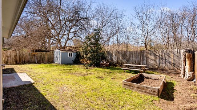 1618 Chippeway LN, Austin, TX 78745
