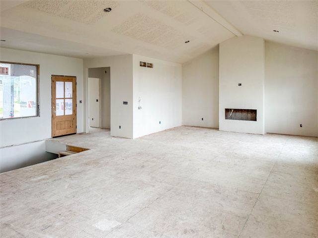 606 Ellis Circle, Adel, IA 50003