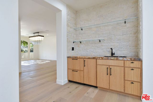 25605 Melbourne Court, Calabasas, CA 91302