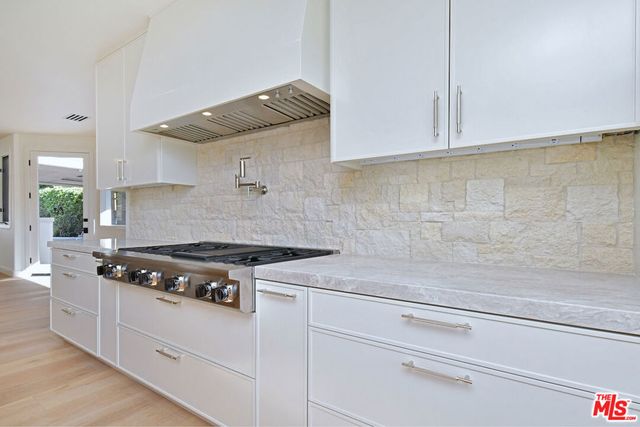 25605 Melbourne Court, Calabasas, CA 91302