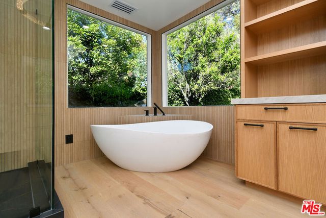 25605 Melbourne Court, Calabasas, CA 91302