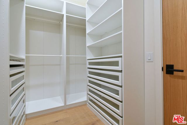 25605 Melbourne Court, Calabasas, CA 91302