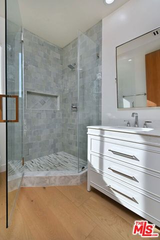 25605 Melbourne Court, Calabasas, CA 91302