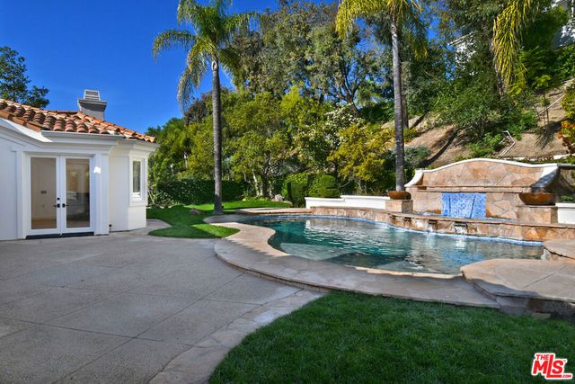 25605 Melbourne Court, Calabasas, CA 91302