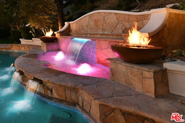 25605 Melbourne Court, Calabasas, CA 91302