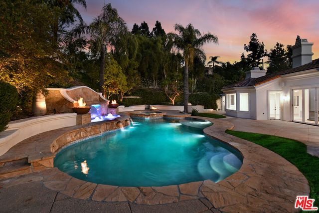 25605 Melbourne Court, Calabasas, CA 91302