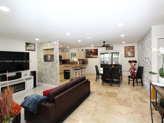 10760 SW 28th St, Miami, FL 33165