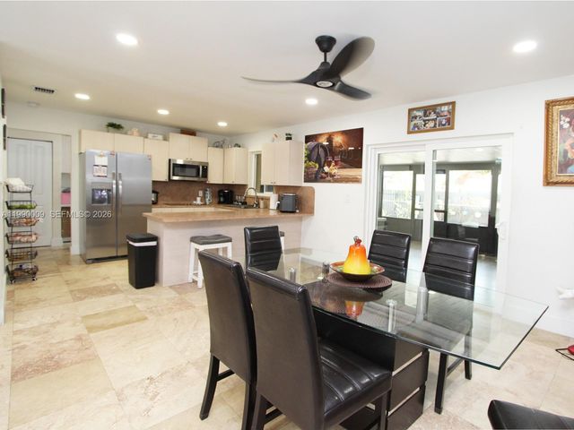 10760 SW 28th St, Miami, FL 33165