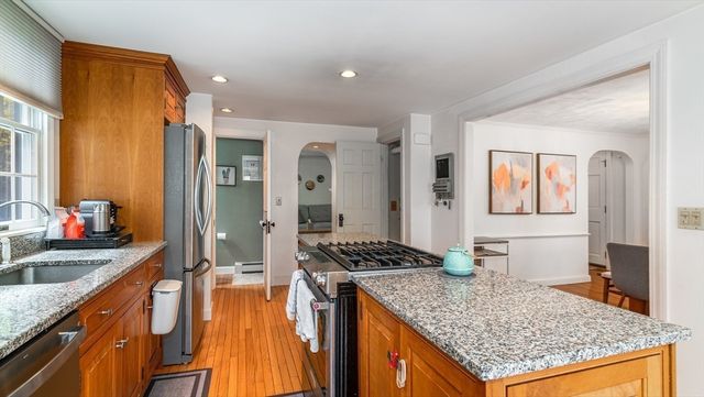 51 Lynn Fells Pkwy, Melrose, MA 02176