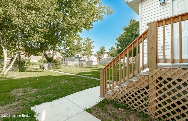 110 N Longworth Ave, Louisville, KY 40212