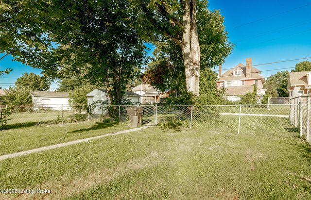 110 N Longworth Ave, Louisville, KY 40212