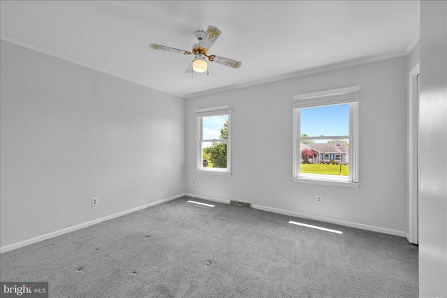 2147 SHERI LN, Mount Joy, PA 17552