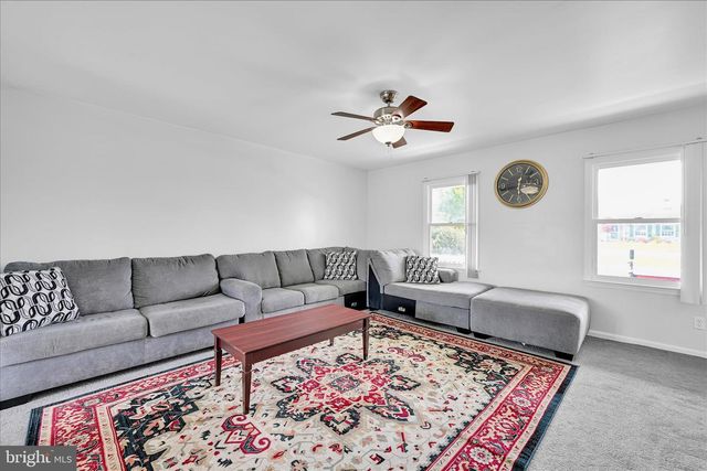 2147 SHERI LN, Mount Joy, PA 17552