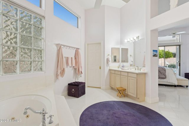 6020 E HARTFORD Avenue, Scottsdale, AZ 85254