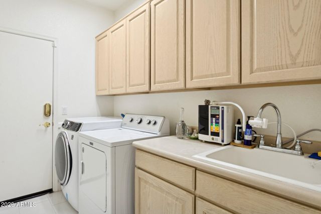 6020 E HARTFORD Avenue, Scottsdale, AZ 85254