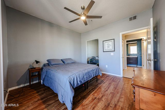 2929 W YORKSHIRE Drive 1128, Phoenix, AZ 85027