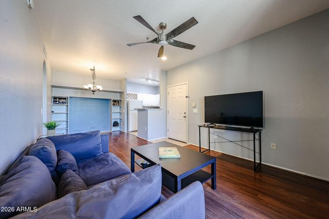 2929 W YORKSHIRE Drive 1128, Phoenix, AZ 85027