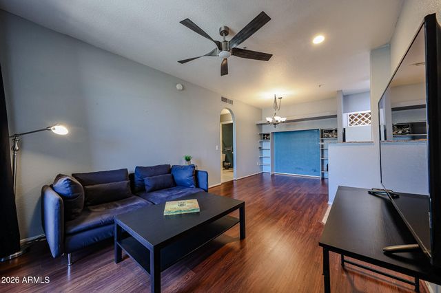 2929 W YORKSHIRE Drive 1128, Phoenix, AZ 85027