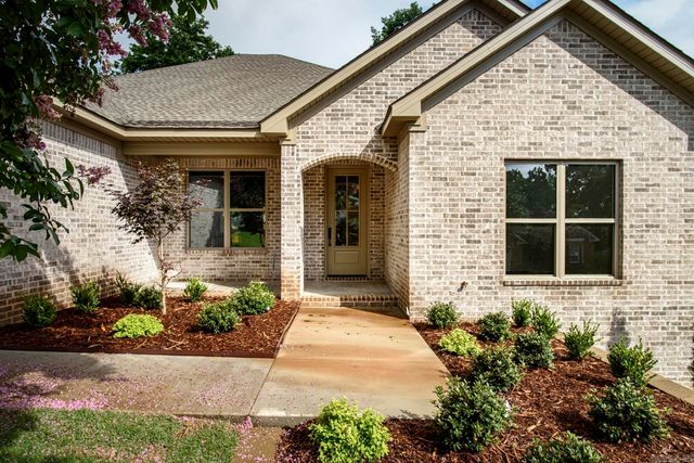 206 Trelon Circle, Little Rock, AR 72223