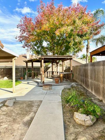 2743 Zion Way, Hanford, CA 93230