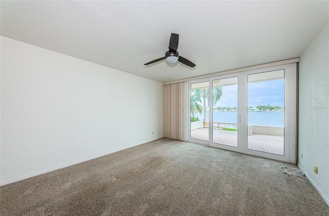 6083 BAHIA DEL MAR CIRCLE 158, St Petersburg, FL 33715